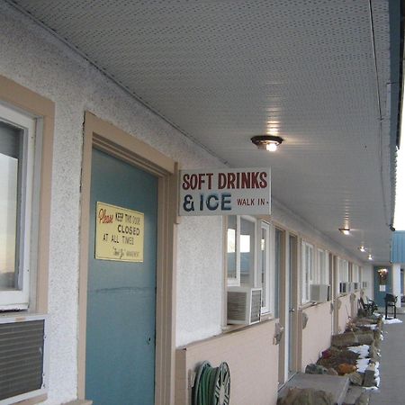 Parkway Motel & European Lodges Pincher Creek Exterior foto